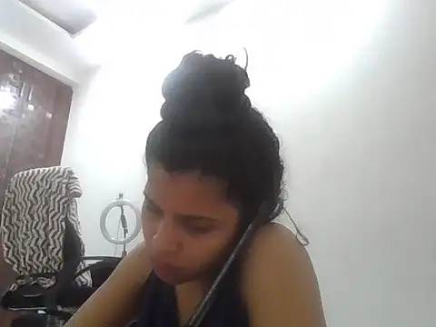 Myra- online show from 05-13-26, 01:18