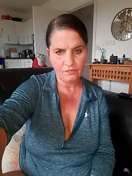 Velvet-Milf online show from 06-18-26, 03:39