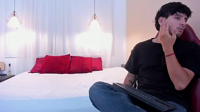 ariblake online show from 06-21-26, 12:11