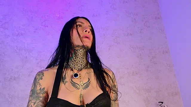 Mia hill1 online show from 05-17-26, 08:09