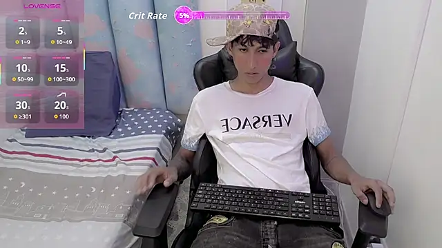Snapshot of liam_play chatting on 06-18-26, 04:00 liam play online show from 06-18-26, 04:00