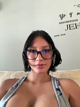 yazmin rouse  online show from 06-11-26, 04:59