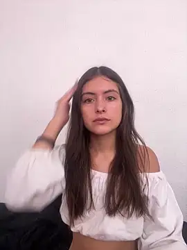 Snapshot of serenaa_velvett chatting on 05-20-26, 07:55 serenaa velvett online show from 05-20-26, 07:55
