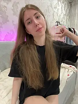 EvaAkiins online show from 06-02-26, 06:41