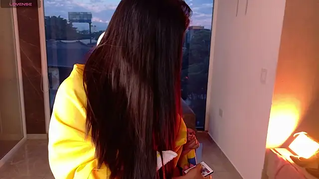 Eva-Apple online show from 06-17-26, 10:41