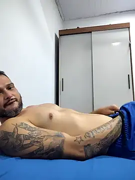 Lucasnono online show from 05-10-26, 01:42
