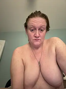 Kellilyn10 online show from 05-18-26, 04:07