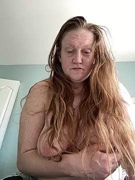 Kellilyn10 online show from 05-18-26, 04:12