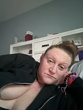 Kellilyn10 online show from 06-18-26, 10:31