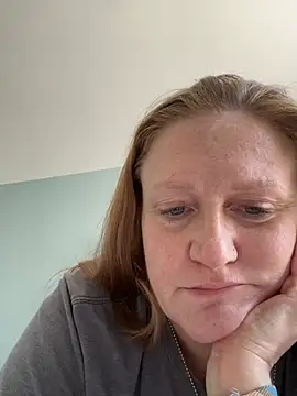 Kellilyn10 online show from 05-28-26, 04:46