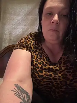 Snapshot of blueeyez1987 chatting on 05-16-26, 05:23 blueeyez1987 online show from 05-16-26, 05:23