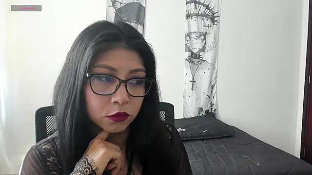 Snapshot of GoddessValentinaX chatting on 06-19-26, 08:58 GoddessValentinaX online show from 06-19-26, 08:58