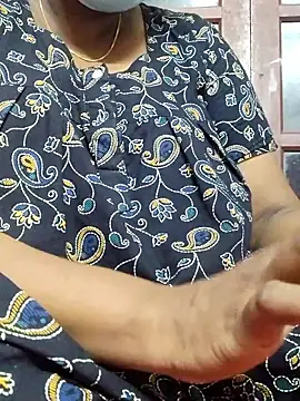 tamilkavitha123 online show from 05-18-26, 04:29