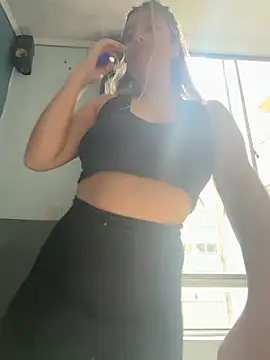 Snapshot of bellalane_ chatting on 05-28-26, 04:24 bellalane online show from 05-28-26, 04:24