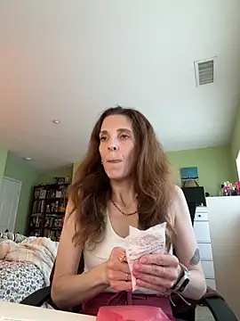 Raevyn online show from 06-13-26, 11:02