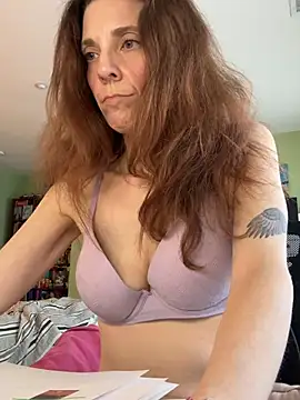 Raevyn online show from 05-18-26, 05:18