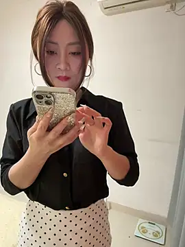 huihui 520 online show from 06-17-26, 06:46