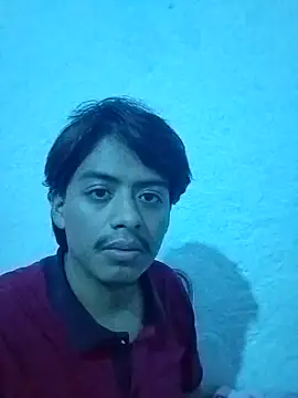 Snapshot of cocodrilo213 chatting on 05-07-26, 01:54 cocodrilo213 online show from 05-07-26, 01:54