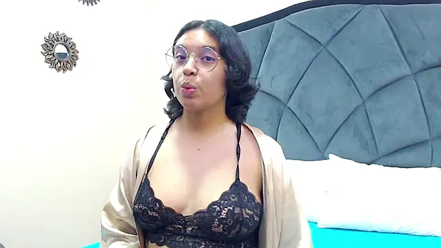 Emmaa Lexx online show from 05-26-26, 02:20