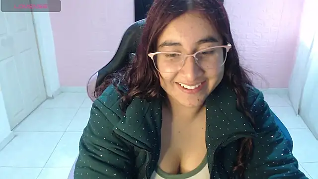 Snapshot of celeste16092020 chatting on 06-03-26, 02:33 celeste16092020 online show from 06-03-26, 02:33