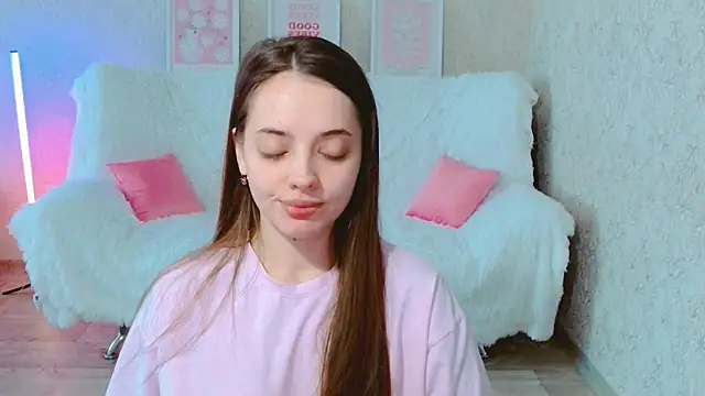 SiennaMia online show from 06-12-26, 04:21