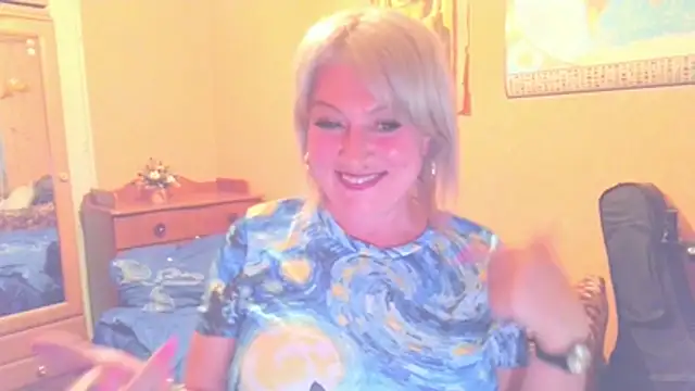 MollyyJoyy online show from 05-25-26, 06:39