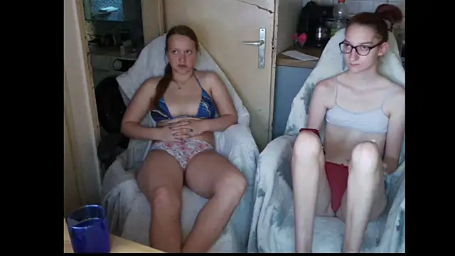 Sexycouple3518 online show from 05-25-26, 05:55