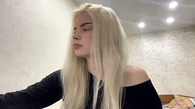 ShainaJoens online show from 05-12-26, 06:36