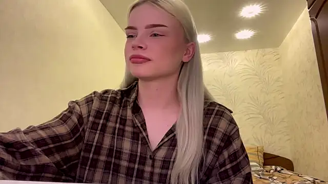 ShainaJoens online show from 05-06-26, 05:50