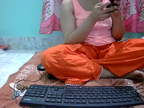 angelqueen19 online show from 05-13-26, 08:05