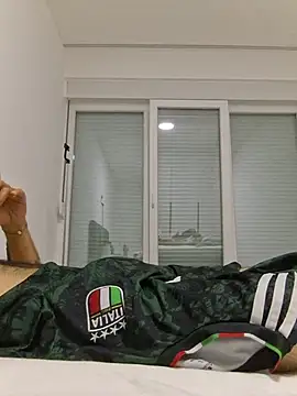 kurdishboy69 online show from 06-26-26, 11:10