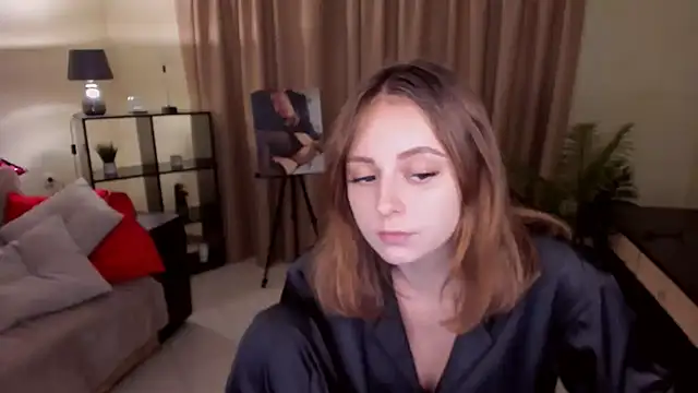 Snapshot of MilanaRare chatting on 06-25-26, 06:24 MilanaRare online show from 06-25-26, 06:24