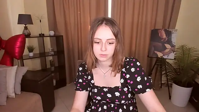 Snapshot of MilanaRare chatting on 05-24-26, 03:34 MilanaRare online show from 05-24-26, 03:34