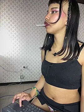 AntonellaCooper Pink online show from 05-18-26, 06:01