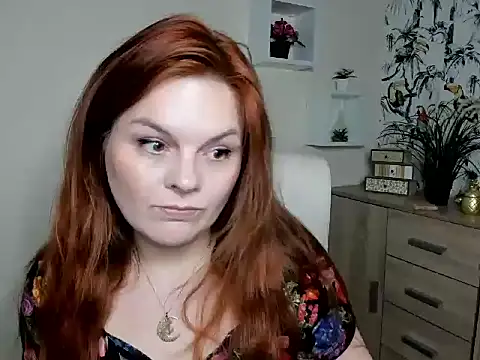 GingerKitten1 online show from 05-13-26, 01:51