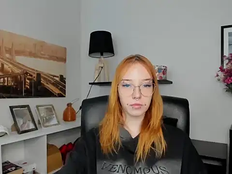 foxSonya online show from 05-18-26, 05:34