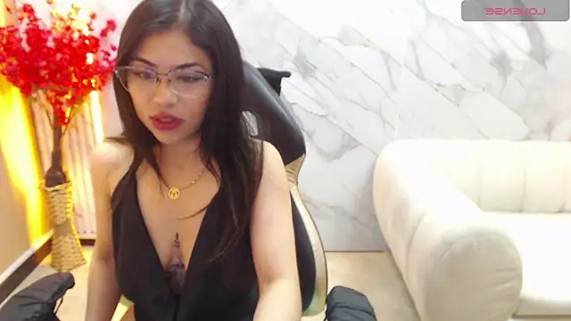 Jade tf online show from 05-25-26, 01:21