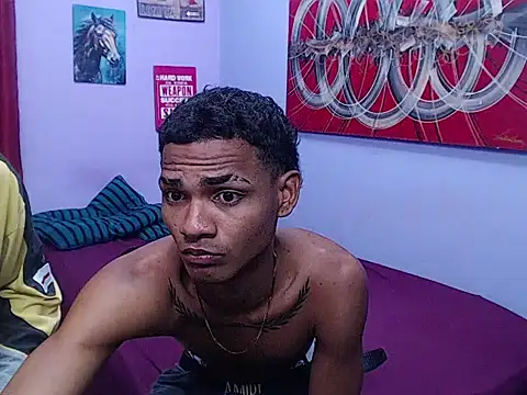 Snapshot of black_twinks chatting on 05-21-26, 04:32 black twinks online show from 05-21-26, 04:32