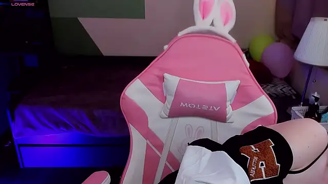 FoxxyyPolly online show from 06-07-26, 05:34