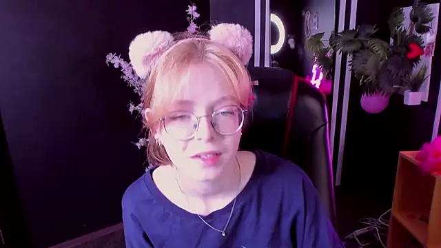FoxxyyPolly online show from 05-23-26, 06:01