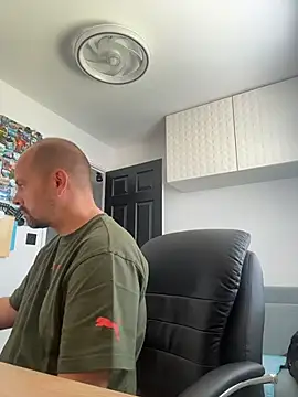 NakedAndrewHot online show from 06-26-26, 12:11