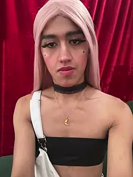 Luna Sissy  online show from 06-06-26, 02:00