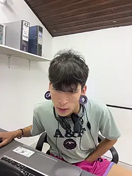 Astarotth   online show from 05-08-26, 04:22