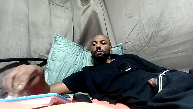 Camodick online show from 04-18-26, 04:37