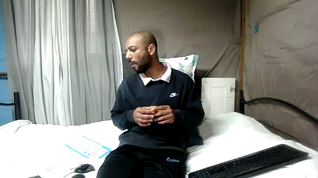 Camodick online show from 07-13-26, 02:49