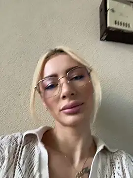 AngieShae online show from 08-08-26, 05:03