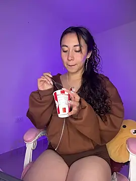 aiko-o online show from 06-27-26, 03:56