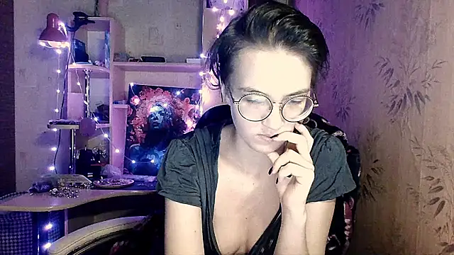 Alessa Kiss online show from 05-14-26, 06:05
