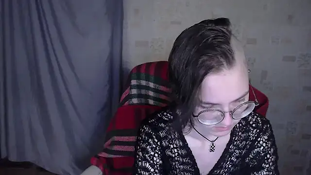 Alessa Kiss online show from 06-10-26, 01:56