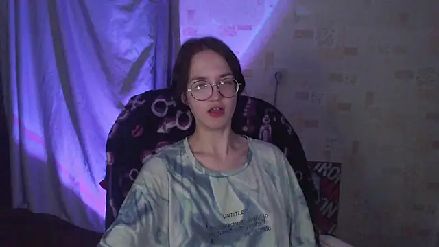 Alessa Kiss online show from 06-05-26, 07:30